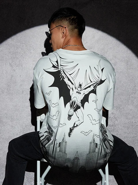 Batman: Gotham's Saviour Oversized T-Shirts