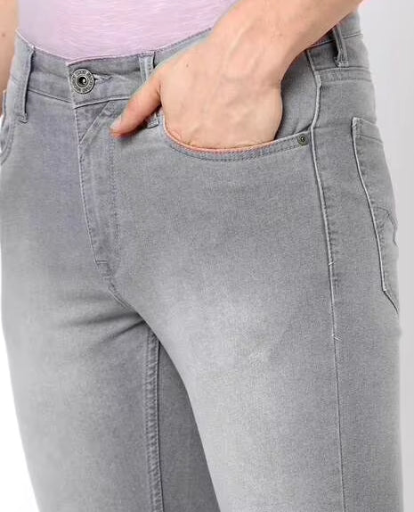 Lightly Washed Skinny Fit Jeans